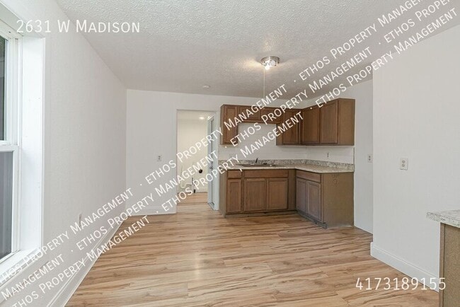 Photo - 2631 W Madison-
