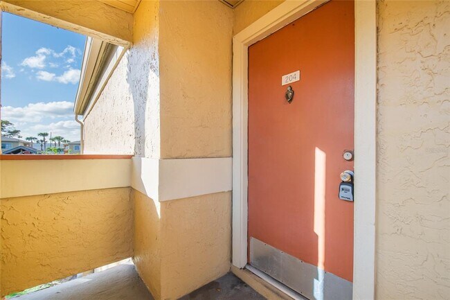 Photo - 646 Kenwick Cir Unidad 204