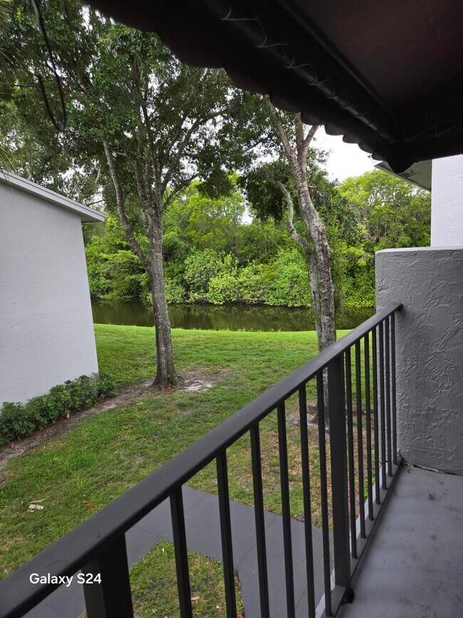 Photo - 1141 Lake Victoria Dr Unit H