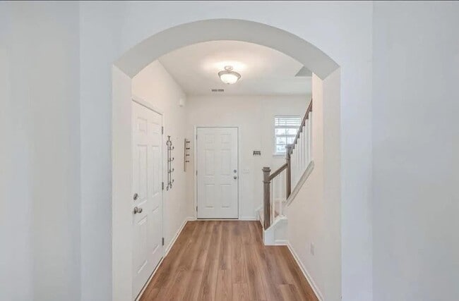 Photo - 510 Lateleaf Dr
