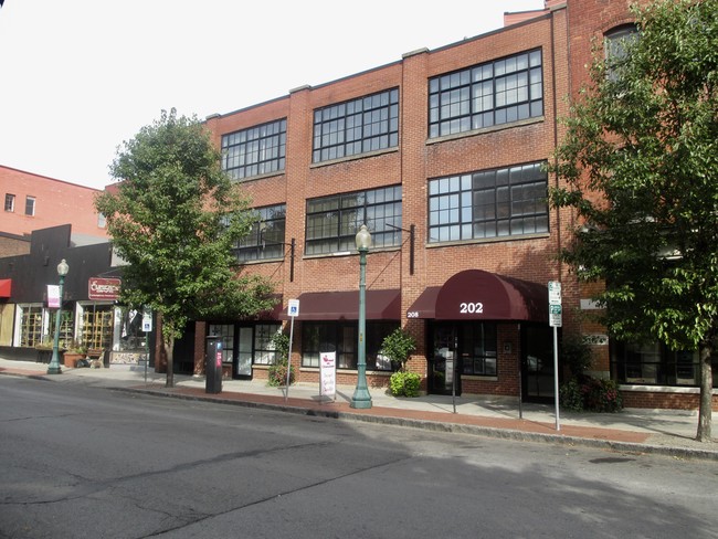 Entrance - 202 Walton St Apartments Unit 302