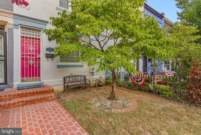 Photo - 107 15th St NE