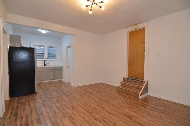 Photo - 12 Lake St Unit Apt 2