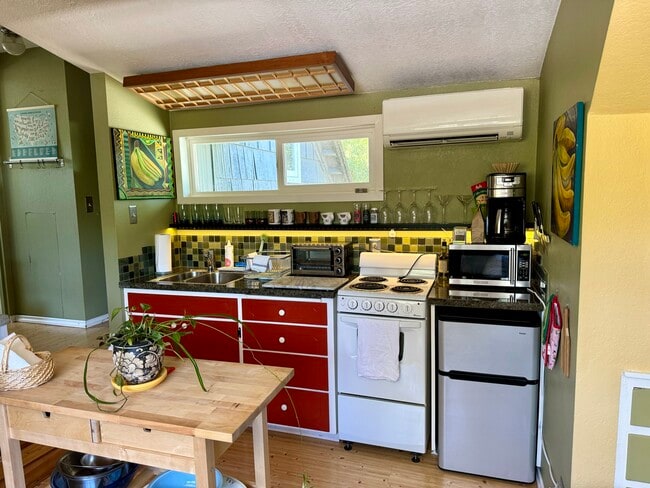 Photo - 1370 Garfield Aly Unit Furnished studio apt.