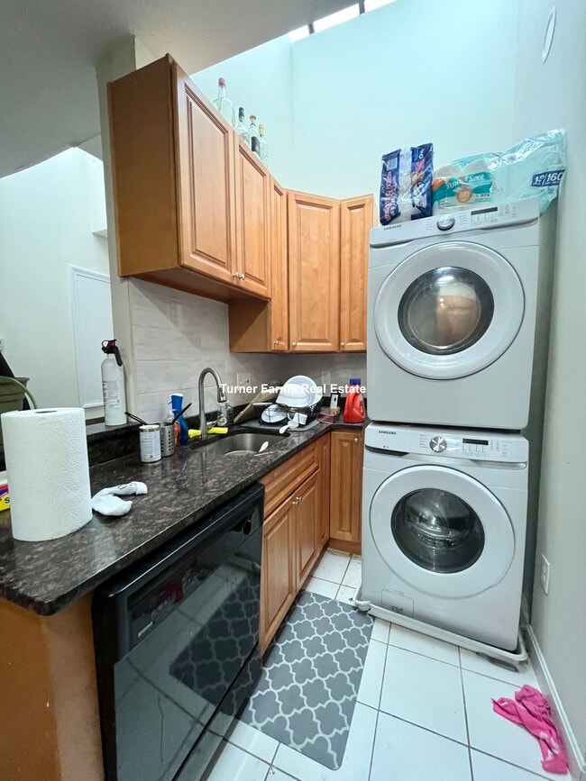 Photo - 129 Cedar St Unidad 3