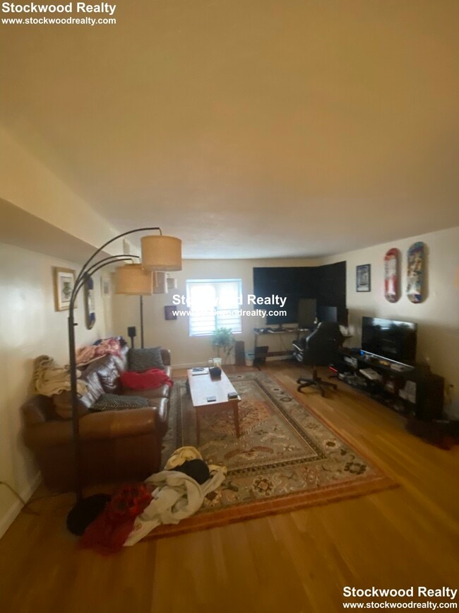 Photo - 382 Dorchester St