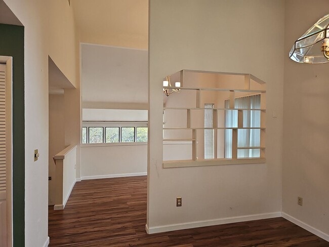 Building Photo - Amazing 3B/3B Single Family Home near Microsoft, prime Redmond location