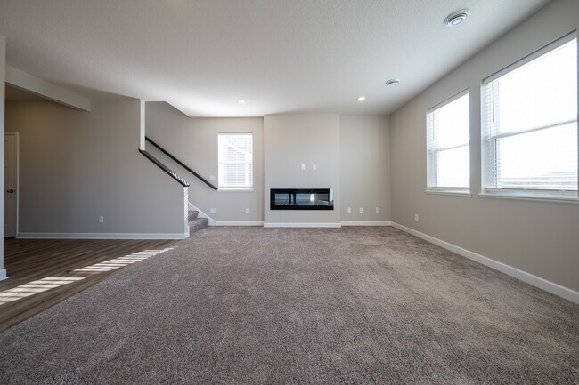 Photo - 7368 183rd St W