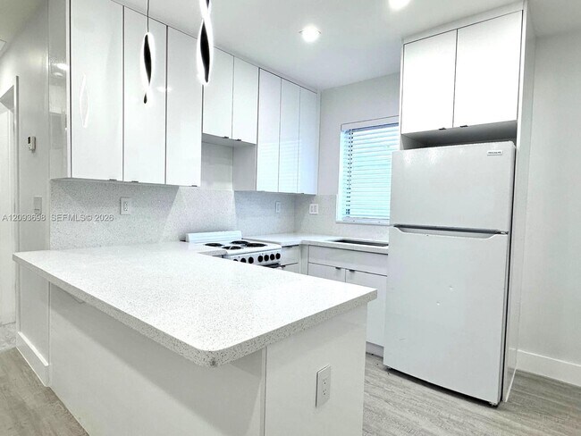 215 Zamora Ave Unit 9