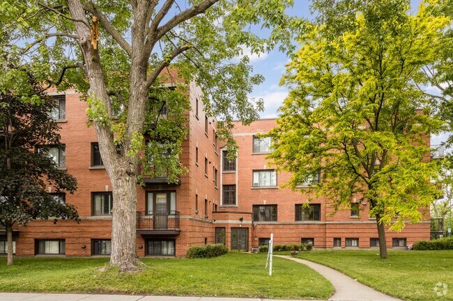 Building Photo - 7 Av Roosevelt Ave