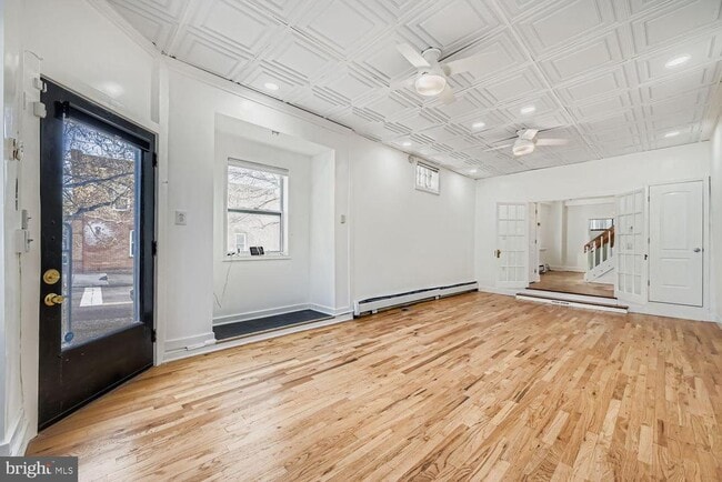 Photo - 3143 Dillon St