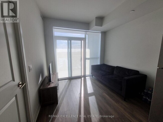 Photo - 10 Meadowglen Pl Unité 707