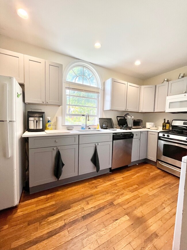 Photo - 774 Parker St Apartment Unit 2
