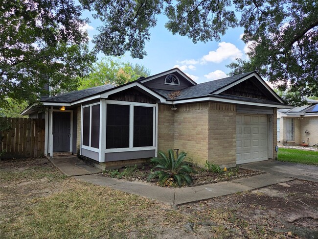 Photo - 20507 Broughwood Cir