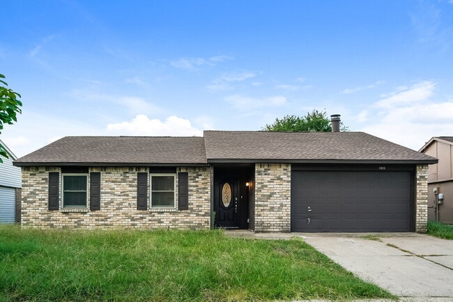 Building Photo - 1013 Fort Scott Trail Rental