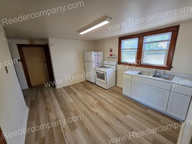 Photo - 3915 Catalpa St Unit 2R