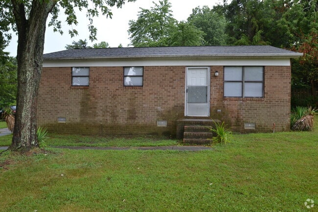 Building Photo - 3 BR near Johnson St School! Rental