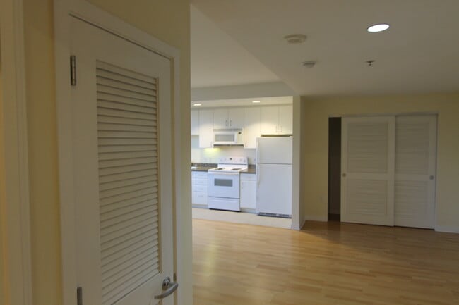 Photo - EPIC REA-AZARI PM - Nice Studio at The Beacon in South Beach w/Parking available