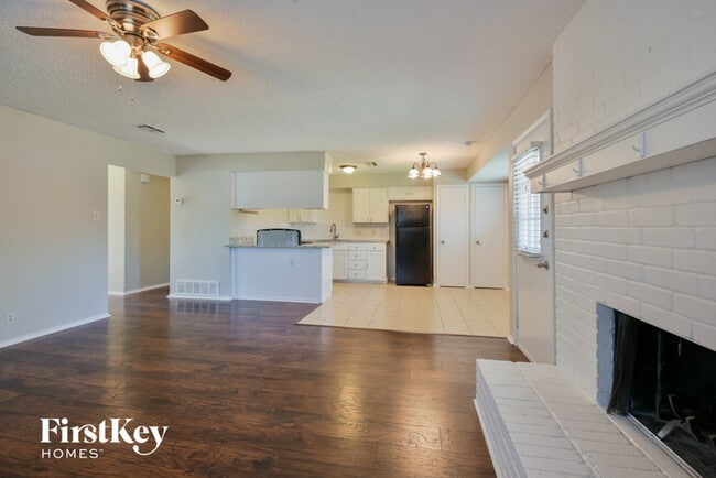 Photo - 7621 Clover Ln