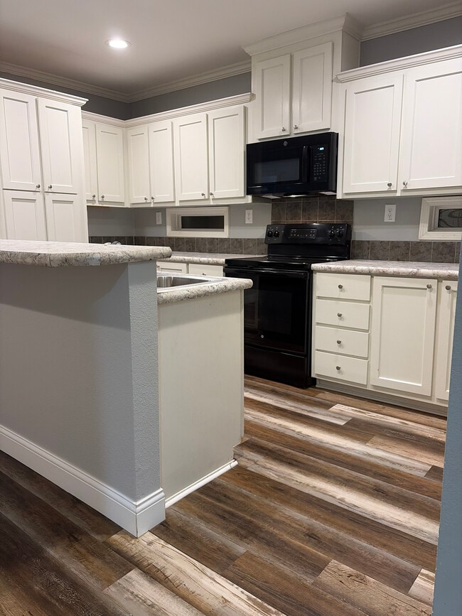 Photo - 511 S California St