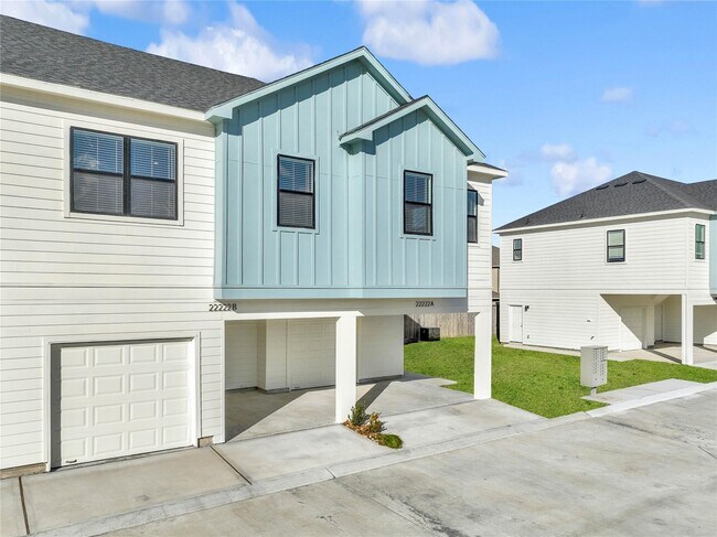 Photo - 3210 Frying Pan Pl