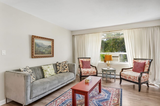 Building Photo - 2158 Lilnan Ct Unit ID1226156P