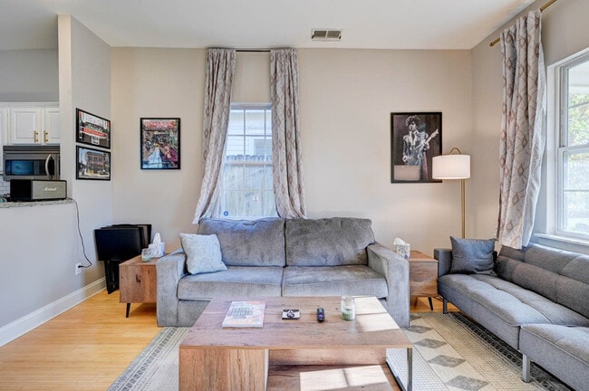 Photo - 910 Blythe St Unit SI ID1608484P