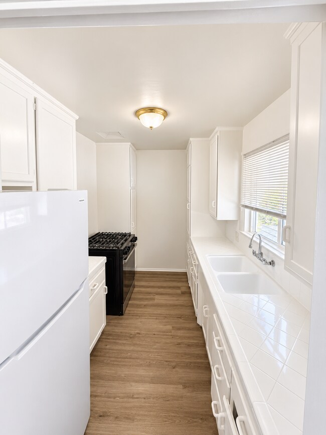 4265-4271 Coldwater Canyon Ave.