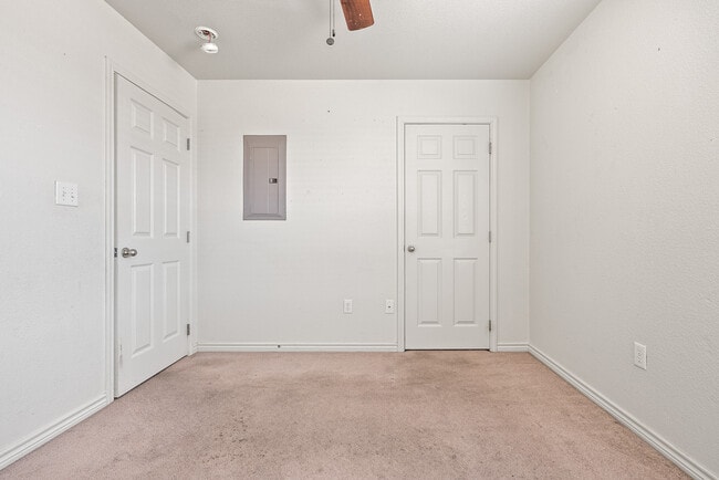 Photo - 2504 Saulsbury Dr