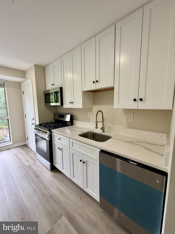 Photo - 5608 Bloomfield Dr Unit 201