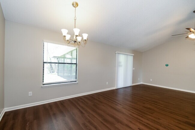 Photo - 2330 Casablanca Ct House