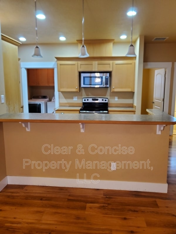 Photo - 920 Arcadia Dr