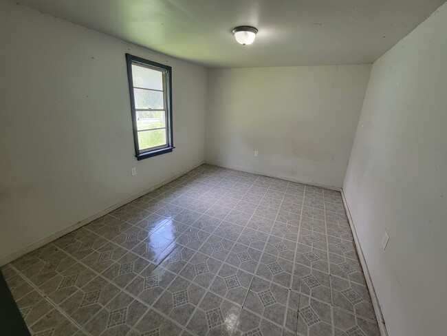 Photo - 14052 Railroad Ave