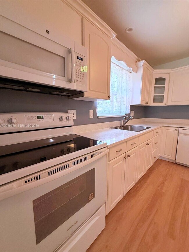 Photo - 2832 Fillmore St Unit 20