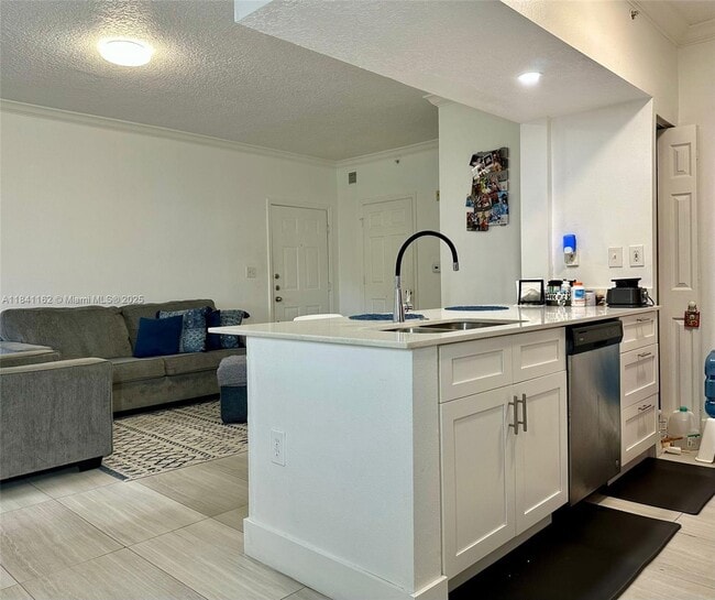 Building Photo - 11700 SW 2nd St Unit 13103 Rental