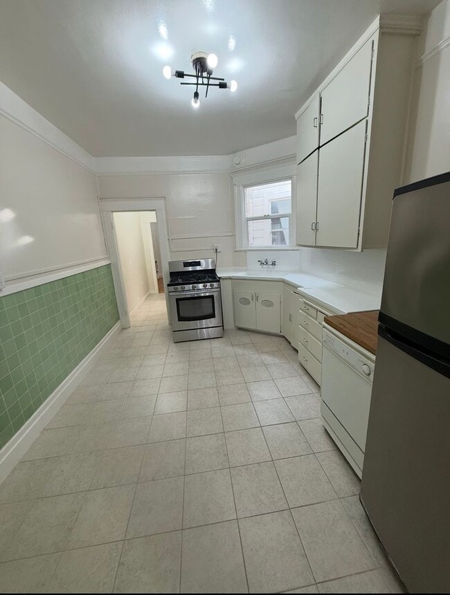 Photo - M33 Unit 29-A