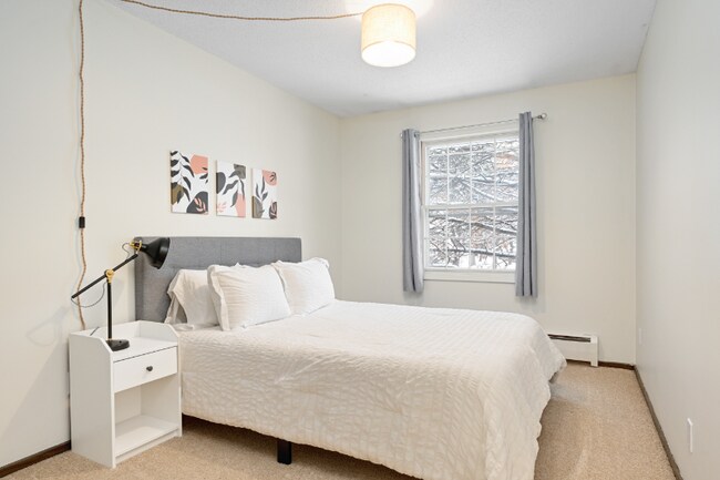 Photo - 1008 Westbrooke Way