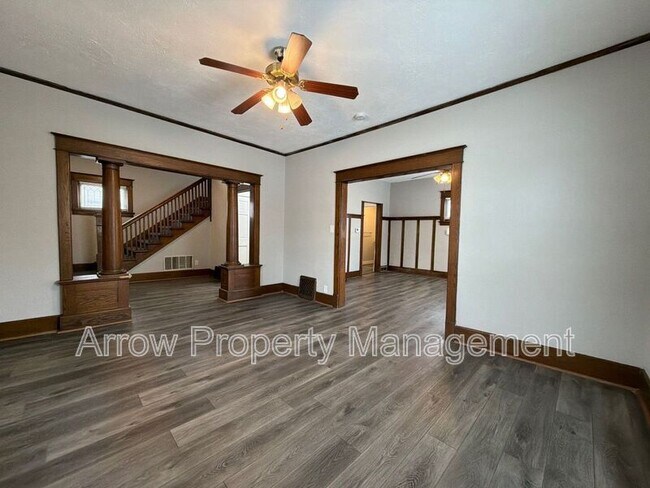 Photo - 2840 Starr St Unit 1