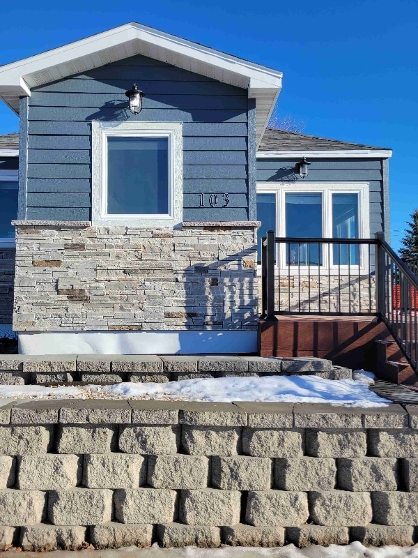 Photo - 103 1st St SE