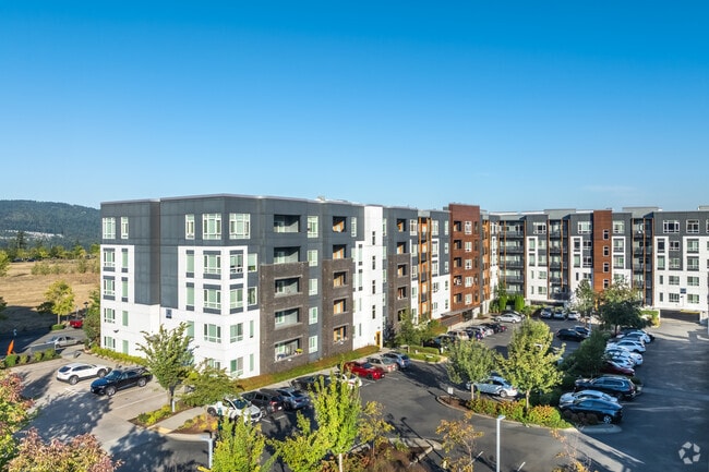 Building Photo - Discovery West