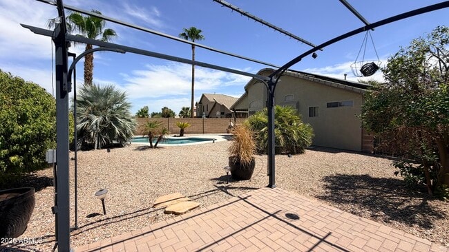 43036 W Anne Ln