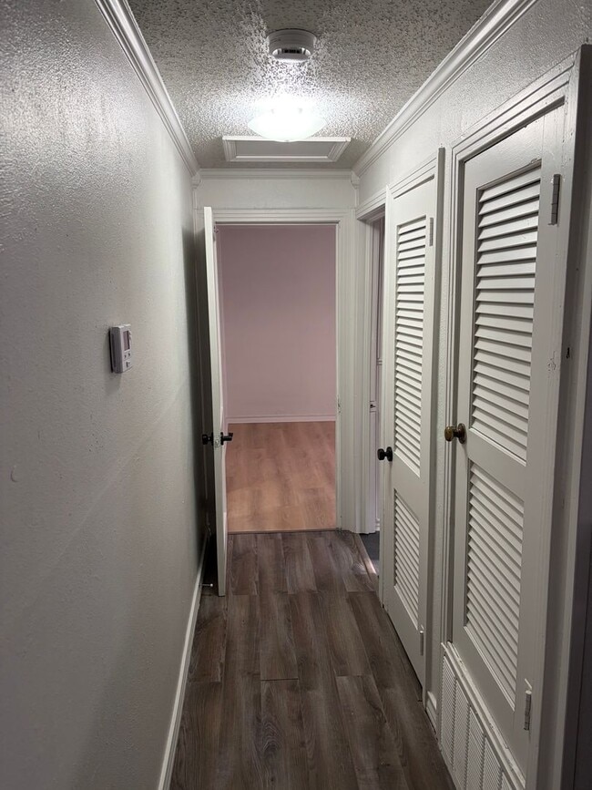 Photo - 3513 James Ave