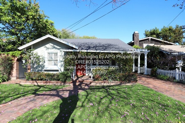 Photo - 163 N A St Unidad Front house