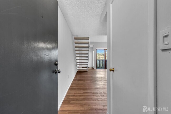 Photo - 2016 Aspen Dr