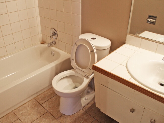 Photo - Raydel Manor