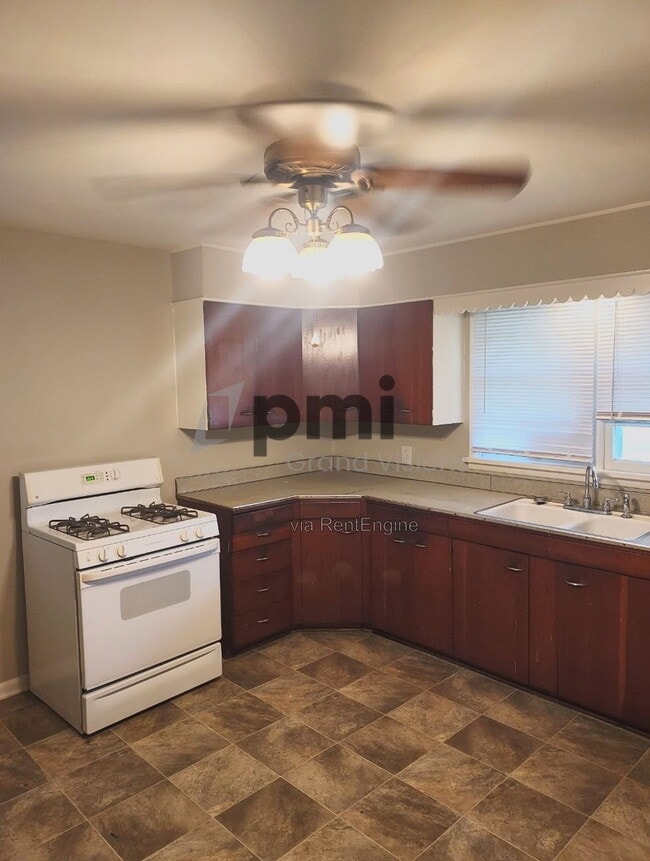 Photo - 2060 N Water St