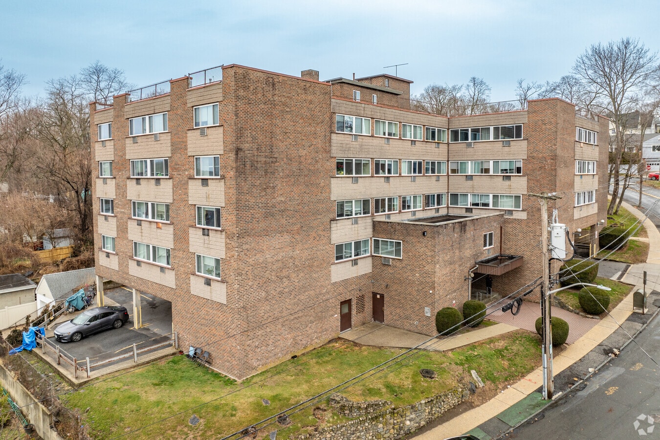 25 Hillside Ave White Plains, NY 10601 - Buckfield House