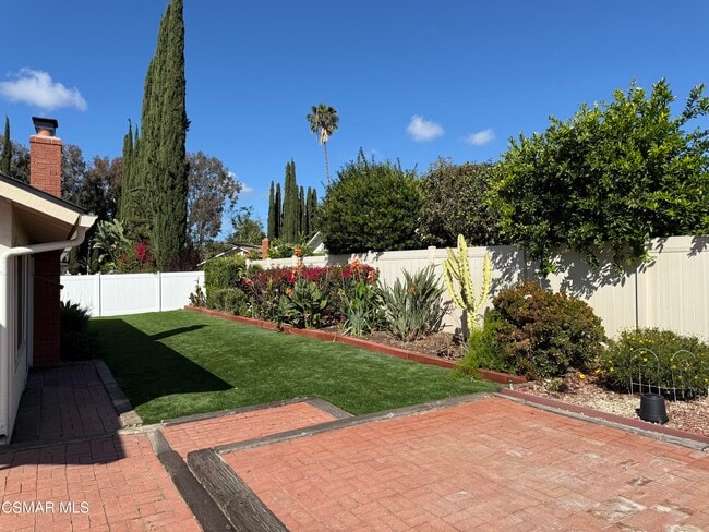 Photo - 2737 E Sierra Dr