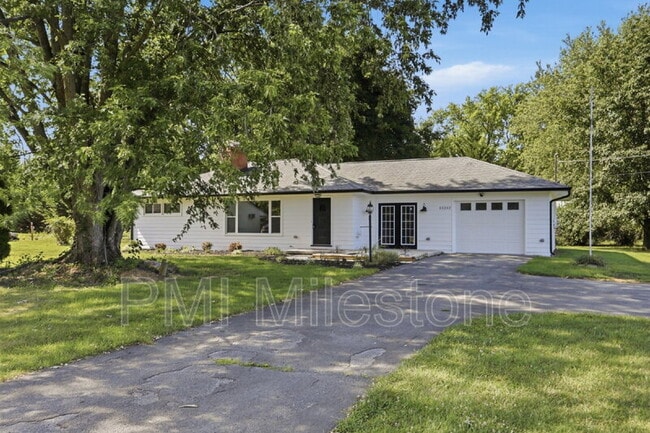 Photo - 13242 Greensburg Rd