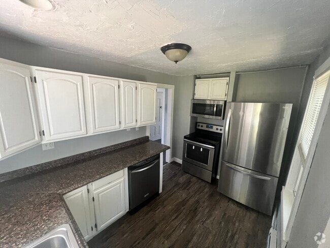 Building Photo - 18 Lovewell St Unit 1 Rental